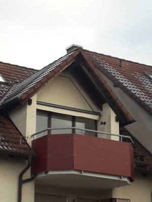 Exklusive 2,5-Raum-Maisonette-Wohnung mit Balkon und EBK in Neckarwestheim