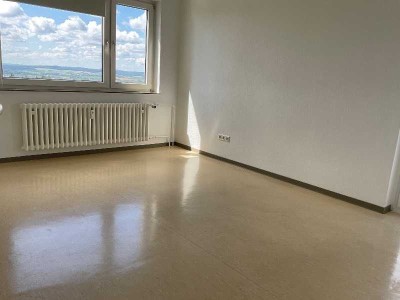 Helle 2-Zimmer Wohnung mit Balkon zu vermieten