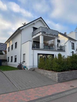 Barrierearme, freundliche 3-Zimmer-Terrassenwohnung im 3-Familienhaus in Schweich, BJ 2022