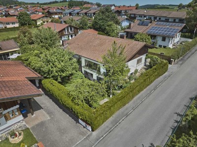 Charmantes traditionelles Landhaus in ruhiger Toplage mit idyllisch angelegtem Garten