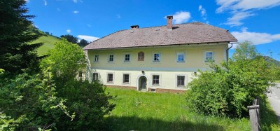 Großzügiges Wohnhaus mit wunderschönen Gewölben und Kachelöfen in Großraming!