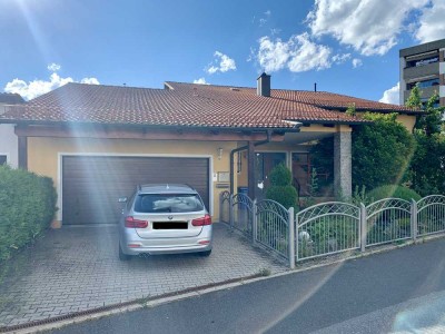 Gepflegtes 7,5-Zi. Einfamilienhaus mit Garage in Altenstadt a.d.Waldnaab