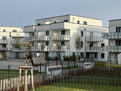 "Erstbezug nach Fertigstellung" - Sonnige Terrassenwohnung am Rande Berlins
***Laminat**Dusche+Wann