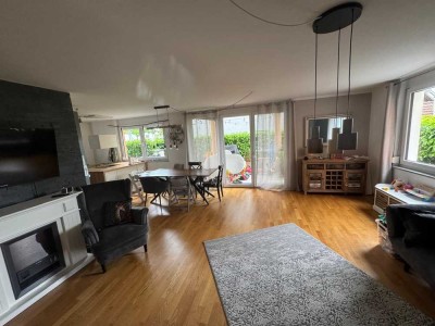 Wunderschöne 4,5-Raum-Erdgeschosswohnung mit Einbauküche und Garten in Radolfzell Böhringen