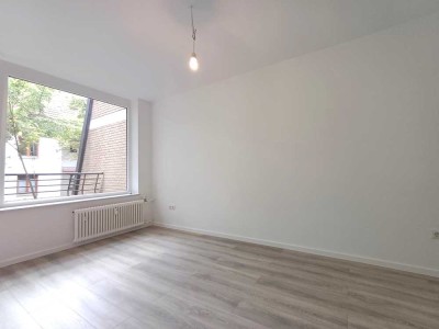 WE: 09  - Stufenloser Zugang! Sanierte 2-Zimmer-Wohnung mit Süd-Balkon