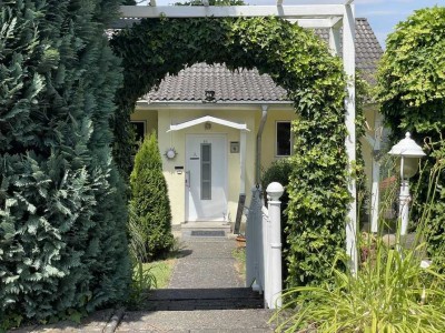 Charmantes Zuhause mit traumhaftem Ausblick und großem Grundstück