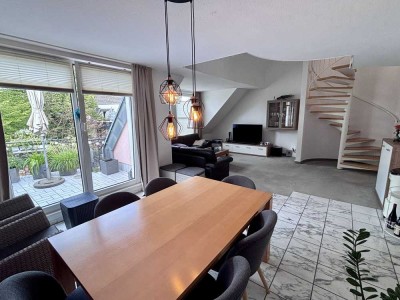 Großzügige und helle Maisonettewohnung mit Aufzug und zwei Bädern in der Neusser Innenstadt