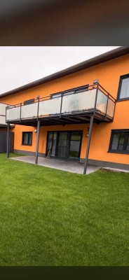 Großzügig gestaltete 3-Zimmer Erdgeschosswohnung mit Terrasse, Garten in Bayerbach bei Ergoldsbach