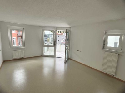 Helle Senioren-Wohnung (ab 70J.), 2 Zimmer mit Balkon und EBK in Waldshut