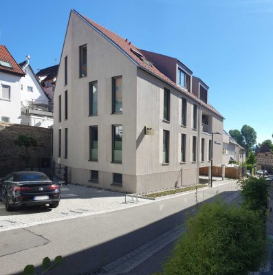 Neue 3-Zi.-Whg, 2.OG, Aufzug, 2 Balkone