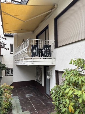 Geräumige 5-Raum-Maisonette-Wohnung in Köln Poll