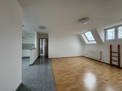 Tolle 3-Zimmer DG-Wohnung zentral in Stolberg!