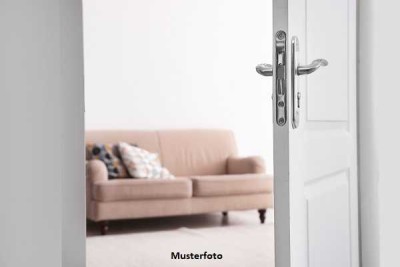 Doppelhaushälfte nebst Garage