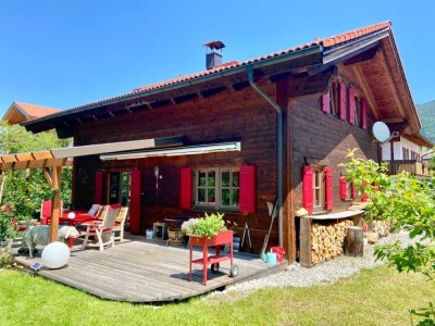 Christa Holzblockhaus in ruhiger sonniger Lage