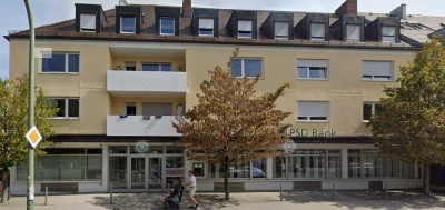 Neu renovierte, großzügige 3-Zimmer-Wohnung mit Balkon und Einbauküche in ruhiger Lage