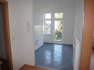 Frei ab 1.8.25 -  Laminat und Balkon + 1. OG !