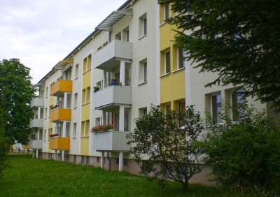 2-Raum-Wohnung mit Balkon und Badewanne in ruhiger und grüner Lage