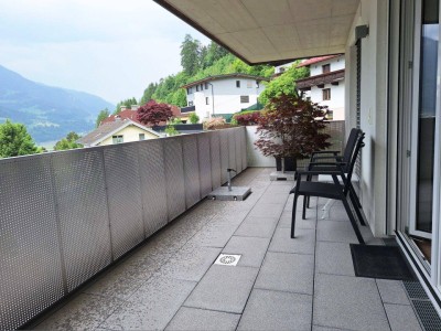 Exklusive, großzügige 3-Zimmer-Wohnung mit großer Terrasse