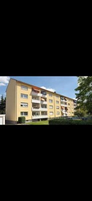 Helle 4-Zimmer-Wohnung mit Balkon in ruhiger Lage – Groß-Gerau Auf Esch