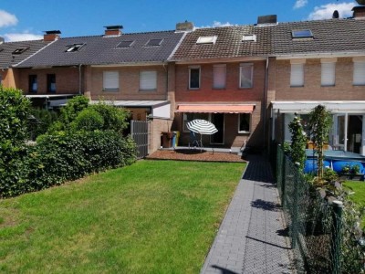 Solides Reihenmittelhaus mit Garten in Südlage – sanierungsbedürftig, aber mit viel Potenzial