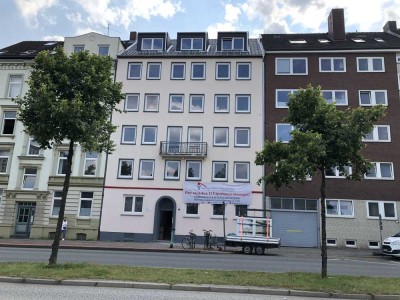 Dachboden zum Selbstausbau mit Baugenehmigung - Kiel,  Am Wilhelmplatz. Jetzt ist Kaufzeit !