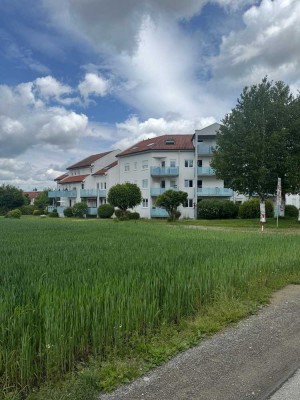 Helle 2 Zimmer DG. Wohnung in ruhiger Lage