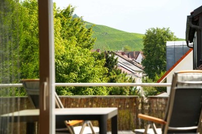 Exklusives Dachgeschossjuwel mit Kappelbergblick und Tiefgaragenstellplatz