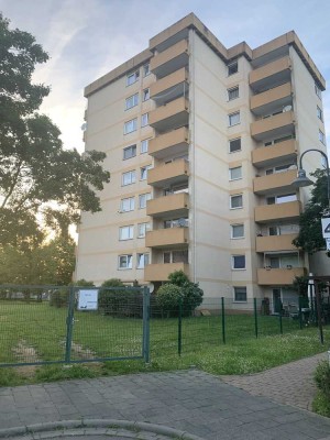 Sehr schöne 2-Zimmerwohnung mit Balkon und Garage