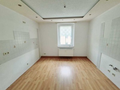 Großzügige 3-Raum-Wohnung in guter Lage mit ausgebauter Kammer für Hobby oder Gäste