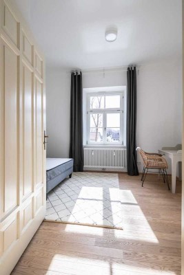 Möbliertes WG-Zimmer in traumhafter Altbauvilla - Mädels-WG