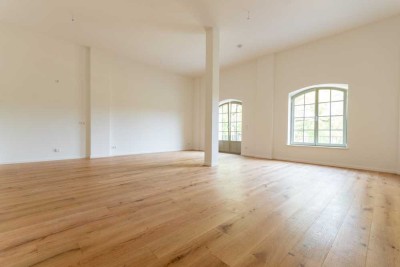 Wohnen mit Wasserblick | Historisches Ensemble | 2 Balkone | 2 Bäder | Parkett | Fußbodenheizung