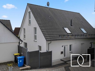 Energieeffiziente Bauweise! Moderne Doppelhaushälfte in familiärer Lage mit großen Terrassen