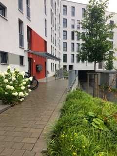 Moderne, gut geschnittene 2 Zimmer-Wohnung mit Balkon in zentraler Lage