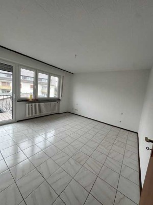 *3er WG IN KA-BULACH mit BALKON*(Möbliert)