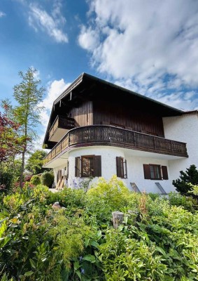 Helle Doppelhaushälfte mit Alpenblick und liebevollem Garten – ruhige, grüne Lage in Bad Aibling