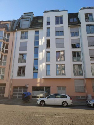 Bezugsfertige 1-Raum-Wohnung mit Balkon im Neubau