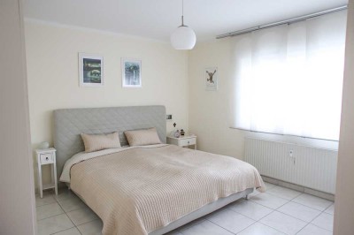 Ruhige 2,5-Zimmer-Wohnung mit großem Süd-West-Balkon und EBK in Schifferstadt, 81 qm