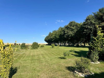 Idyllisches Einfamilienhaus mit großem sonnigen Grundstück und Weitblick