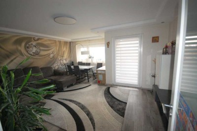 Moderne 4 Zimmerwohnung mit Einbauküche, Balkon