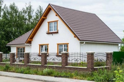 Einfamilienhaus mit Ferienhaus + guter Zustand +