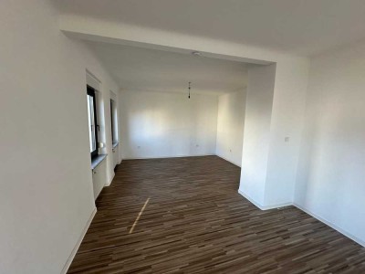 Freundliche und gepflegte 4-Raum-Wohnung mit Einbauküche in Spiesen-Elversberg