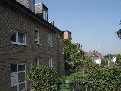 3-Zimmer-Erdgeschosswohnung - WG-geeignet - in Kinderfreulichem Umfeld
