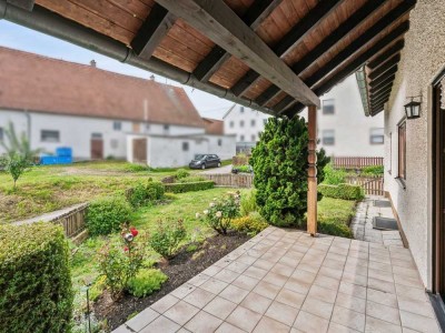 Pfaffenhausen:  Ruhig gelegenes Wohnhaus mit Garage und Garten im Unterallgäu
