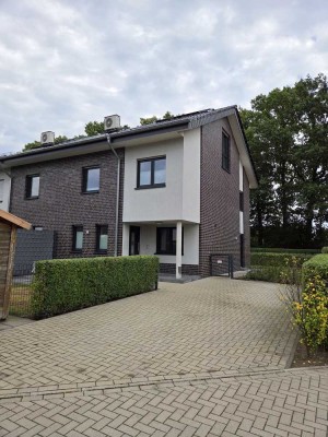 Von Privat  Einfach einziehen Moderne DHH in Münster-Sprakel – Energieeffizienzklasse A+