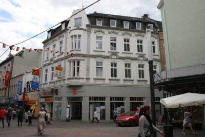 GE-Zentrum, Bahnhofstr. 26, Altbau 1. OG, 150 m², 4 Zi., Küche, D , B, Gartennutzung,