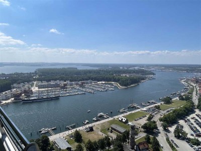 Hoch gelegene 2-Zimmer-Ecksuite mit TG-Stellplatz und herrlichem Trave- und Meerblick