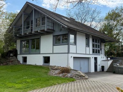 Naturnahes Wohnen in einem  Architektenhaus mit einem  parkähnlichen Grundstück