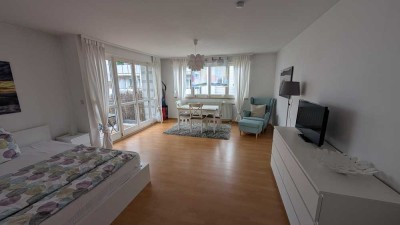 Helles Single-Appartment mit Balkon und Stellplatz, zentrale Lage