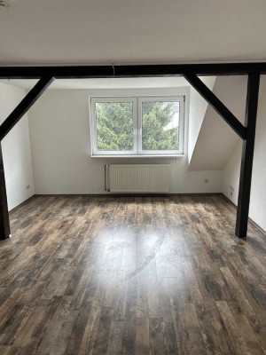 Helle, gemütliche 3-Zimmer Wohnung im DG  in zentraler Lage von Bo-Gerthe