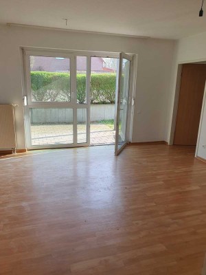 Freundliche 2,5-Zimmer-Erdgeschosswohnung mit Terrasse und Garten in Essen